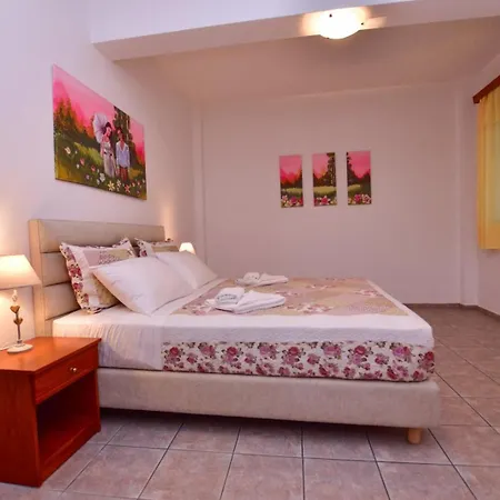 Apartment Roula Palaiochora