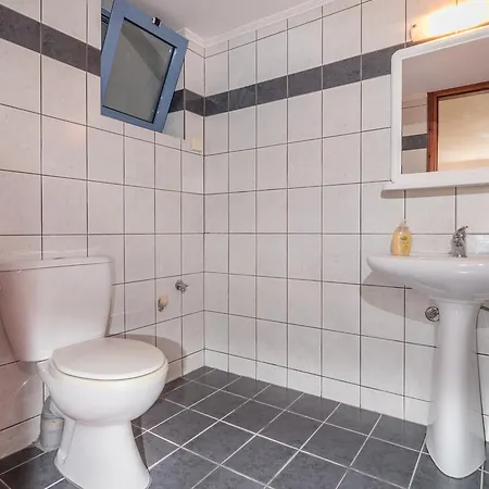 Roula Apartment Palaiochora